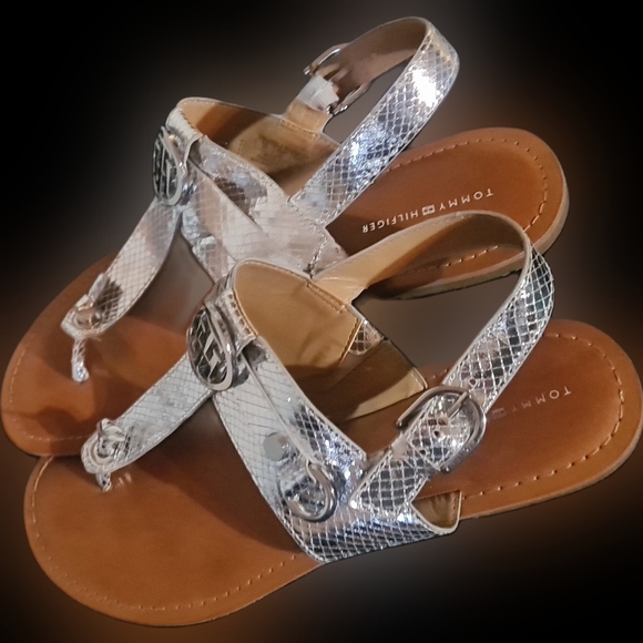 😇Hi .I Am Karoline😇 dont hesitate, end offers BUNDLE UP FOR GIVEAWAY DEALS - Picture 2 of 5